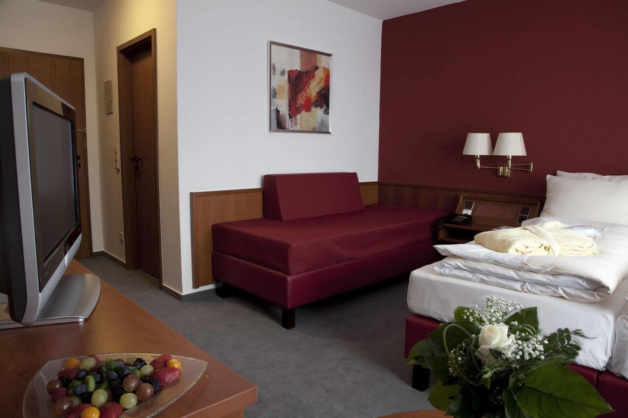 Parkhotel Frankfurt-Rödermark Rodgau Exterior foto